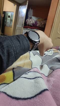 galaxy watch 4 classic 46mm with box and original charger