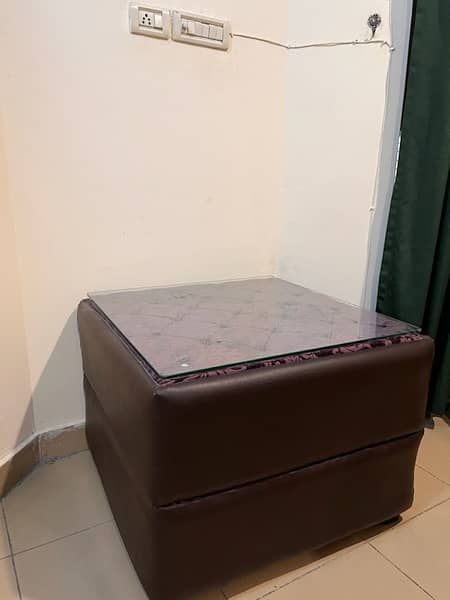 7-seater sofa with coffee table 6