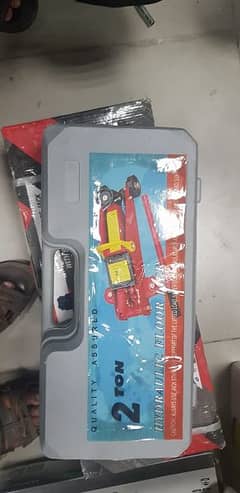 one ton loded jeck
