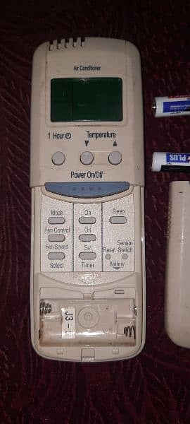 Mitsubishi AC remote 12