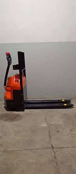 Electric pallet truck/ lifter/ excellent condition/2 ton/trolley 0