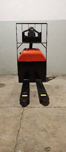 Electric pallet truck/ lifter/ excellent condition/2 ton/trolley 1