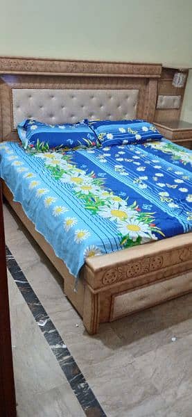 Oak Wood Bedroom Set without mattress available for urgent sale 9