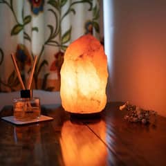 Himalayan natural Salt Lamp