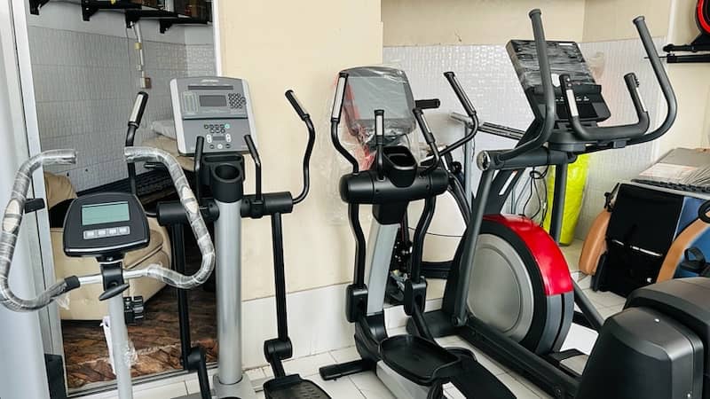 life fitness treadmill,elliptical,spin bike,recumbent bike available 16
