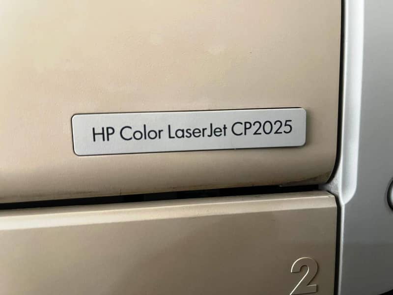 HP Color Laser Jet CP2025 0