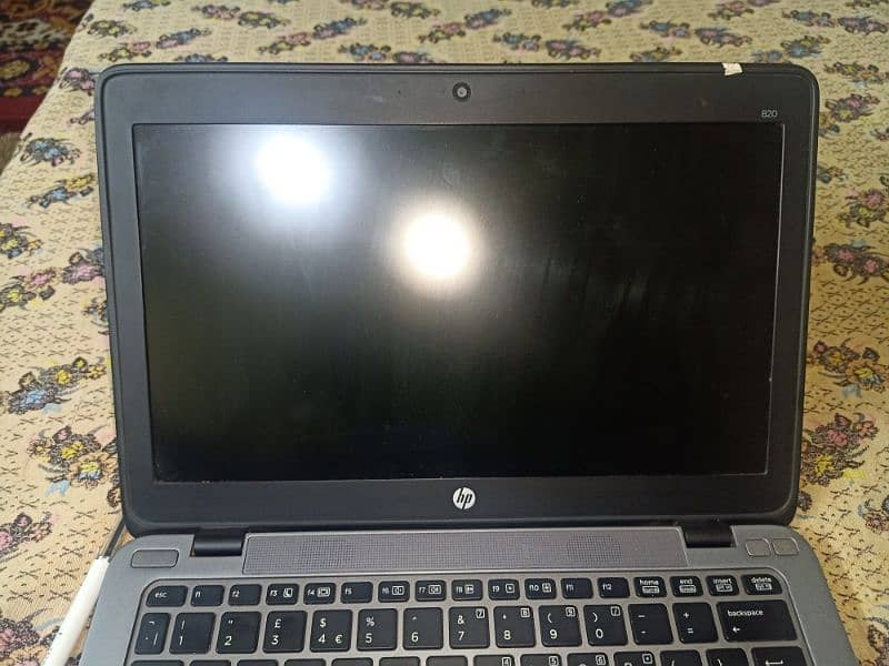 Laptop (hp EliteBook 820 (G2) mother boad dead 1