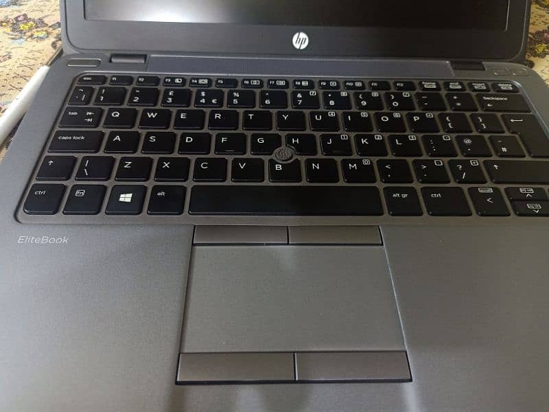 Laptop (hp EliteBook 820 (G2) mother boad dead 2