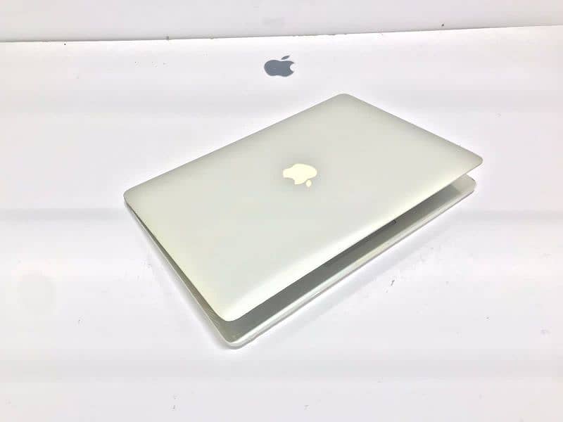 Apple MacBook Pro Core i7 likes new condition 2