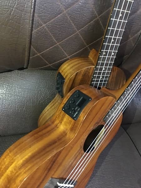 Semi Acoustic Ukulele 26 inch box pack new 1