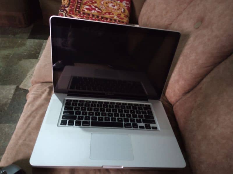 MacBook Pro 2011 2
