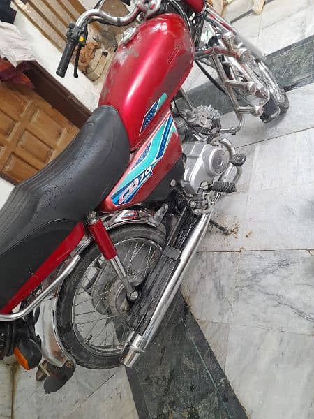 Honda CD 70 2018 model in good condition with original tank and sides 10