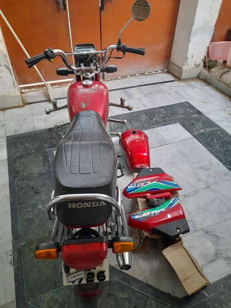 Honda CD 70 2018 model in good condition with original tank and sides 12