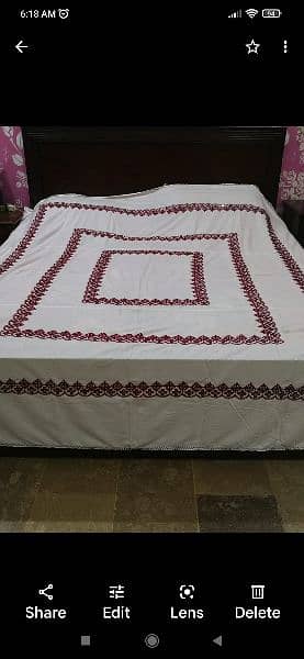 bedspreads and cushions. 5