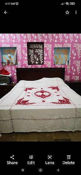 bedspreads and cushions. 7