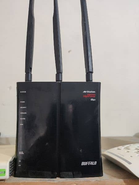 WiFi routers, different models, single, double, triple antenna, dual 0