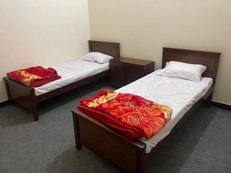 Crown palace boys Hostel(1234 seater rooms ) near Arid uni and metro 15