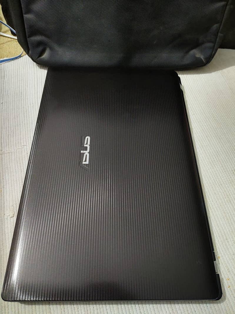 Urgent Sale Original American ASUS Laptop 17inch LED Crystal ClearDisp 12