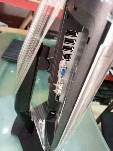 Dell p2214h ips led vga DVI display port 22 inch 1080p 60 hz 3