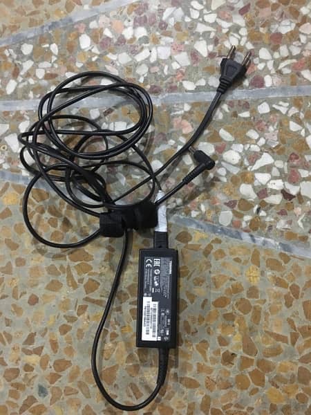 laptop charger Genioun Toshiba Germany Made 1