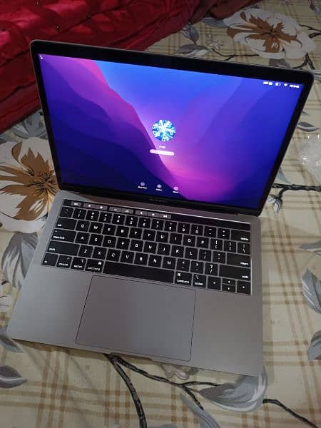 MACBOOK PRO LATE 2019 CTO MODLE 13 TOUCHBAR I5 Q-C 2.4 16GB RAM