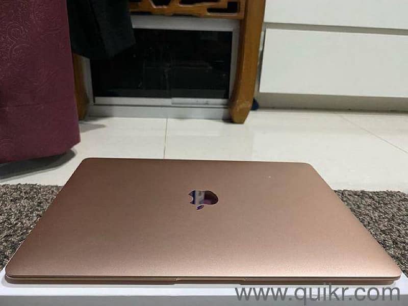 Macbook Air M1 2020 for sale with box 2