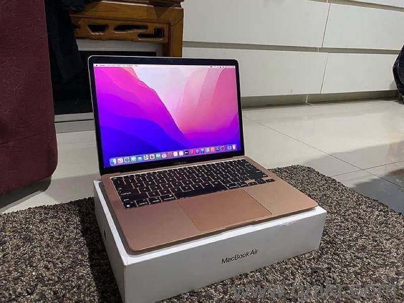 Macbook Air M1 2020 for sale with box 3