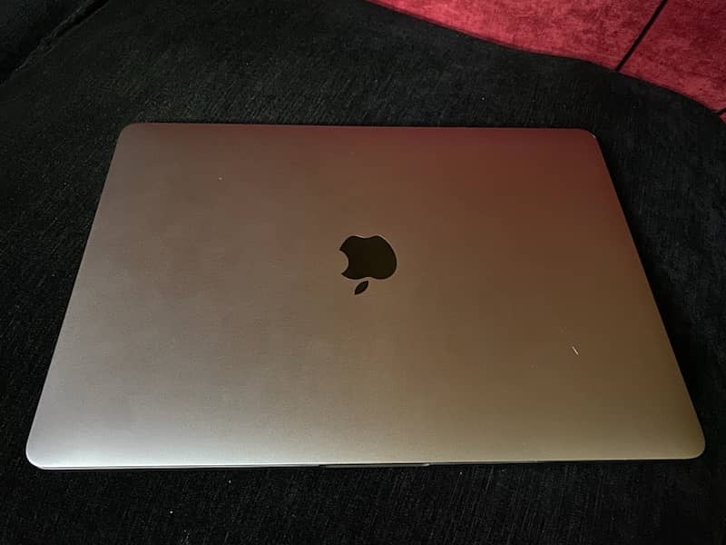 MACBOOK PRO 2017 TOUCHBAR/TOUCHID 13 inches 1