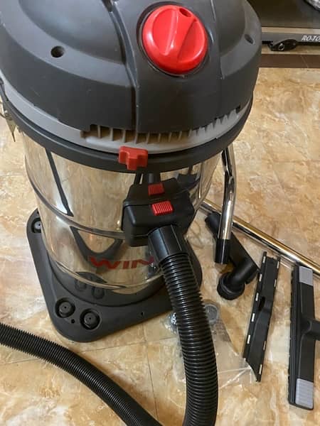 WINDY 365 IR vacuum cleaner For home ,Masque , service station . 7