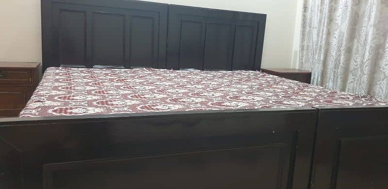 1 piar single Bed withi meetrs 1