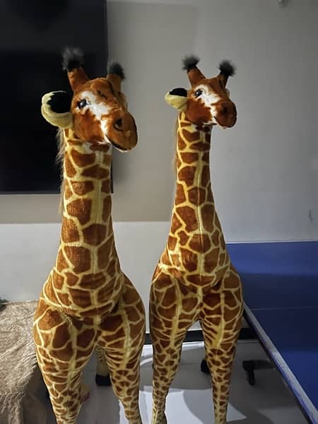 toy giraffe 1