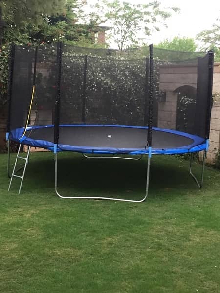 Trampoline 0