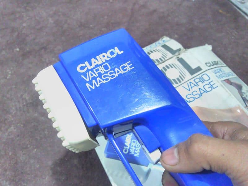 CLAIROL MASSAGER HK 2