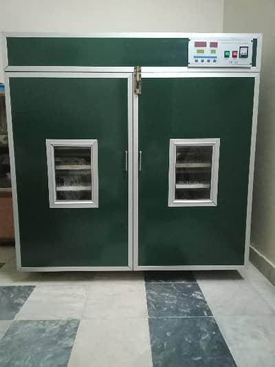 1586 eggs incubator for sale