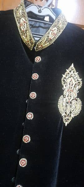 beautiful embroided sherwani with groom cap only 3hour used 6
