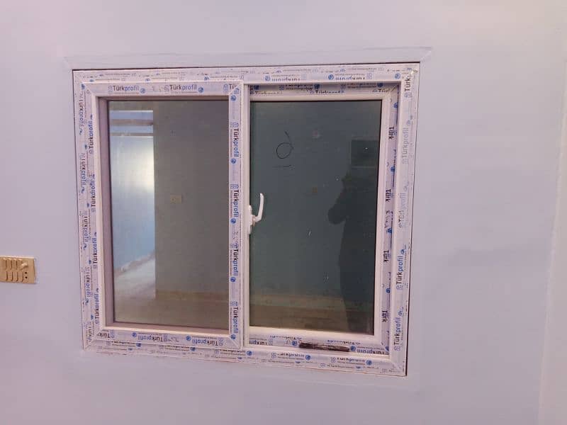 Aluminium Glass 12mm Door Windows 6