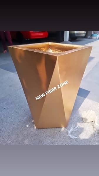 fiberglass premium planters 10