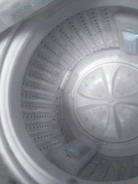 Haier 9 kg fully automatic washing machine 1