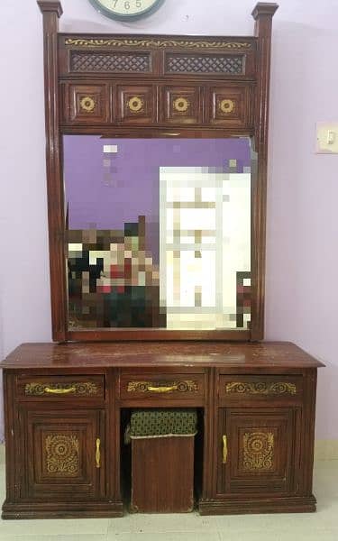 Chinioti Fancy Golden Dressing Table. Pure Wood. 0