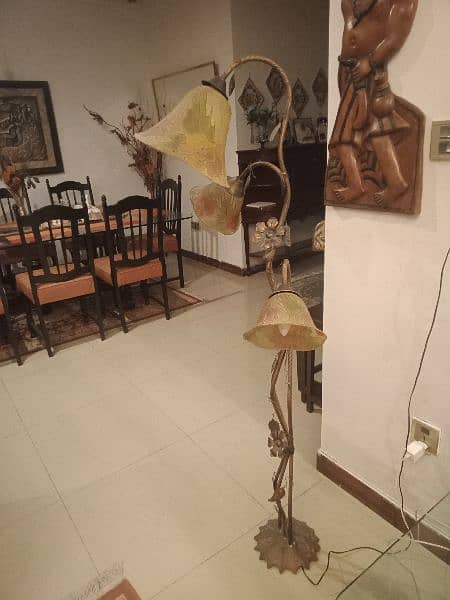Beautiful standing lamp  3 lights with fiber glass   shades 4