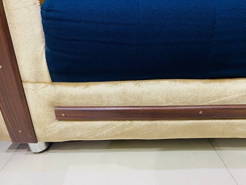 sofa , royal blue clr 5