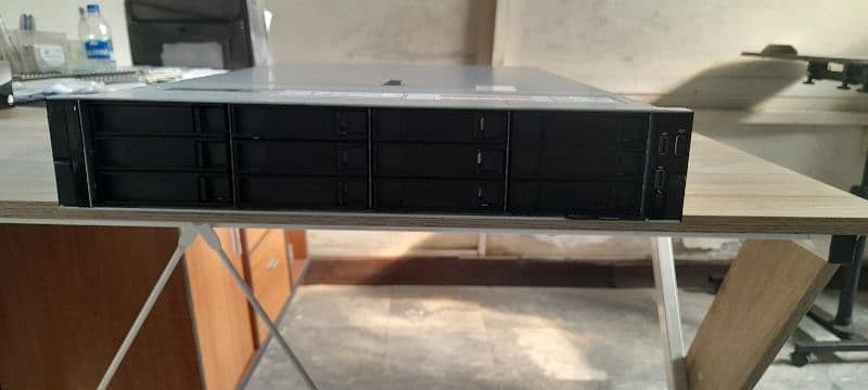 Dell poweredge R740xd 2.5" 28bay Gold  2.00GHz 20core x2 cpu 1