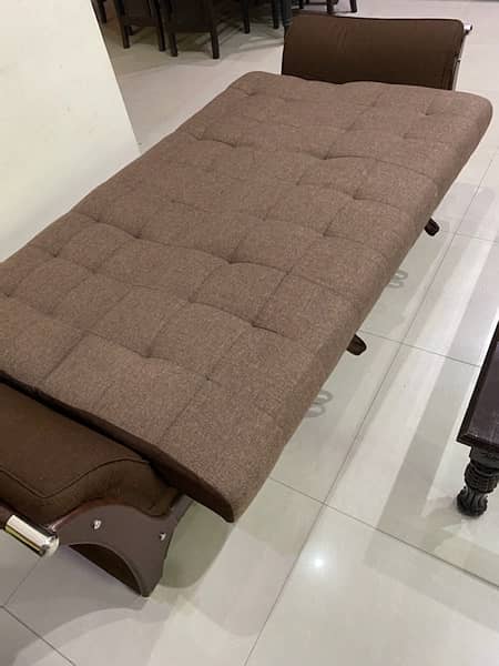 sofa wd comebed , 25000 price 2