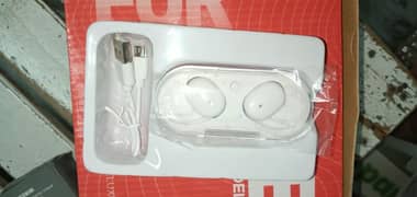 Y30 Bluetooth Headset White Colour