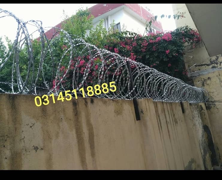 Home Safety Razor Wire Chainlink Fence  Barbed Wire Security Grill 2