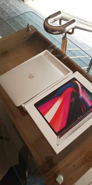 apple macbook pro retina display 2020 m1 chip selver 6