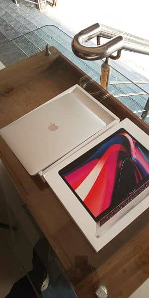 apple macbook pro retina display 2020 m1 chip selver 7