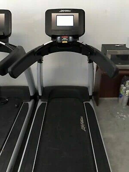 Precor| Startrac| Lifefitness American Gym Equipments ,Treadmils 2