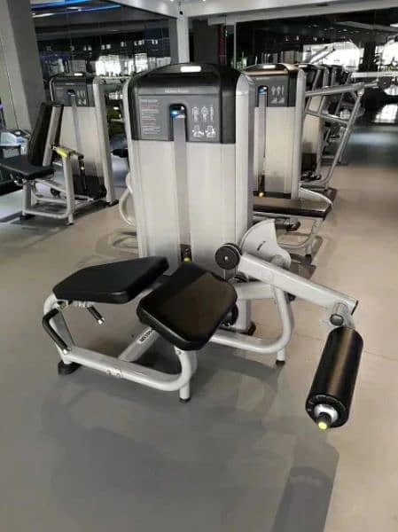 Precor| Startrac| Lifefitness American Gym Equipments ,Treadmils 9