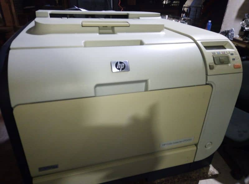 hp laserjer cp2025 color printer 1